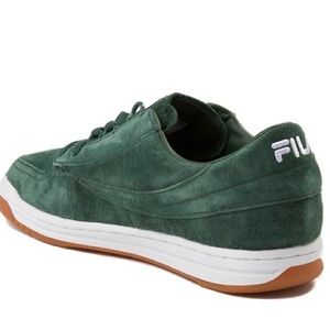 Fila Green Gum Men’s Tennis Shoes 9.5 EUC Fila Green Gum Men’s Tennis Shoes 9.5 EUC